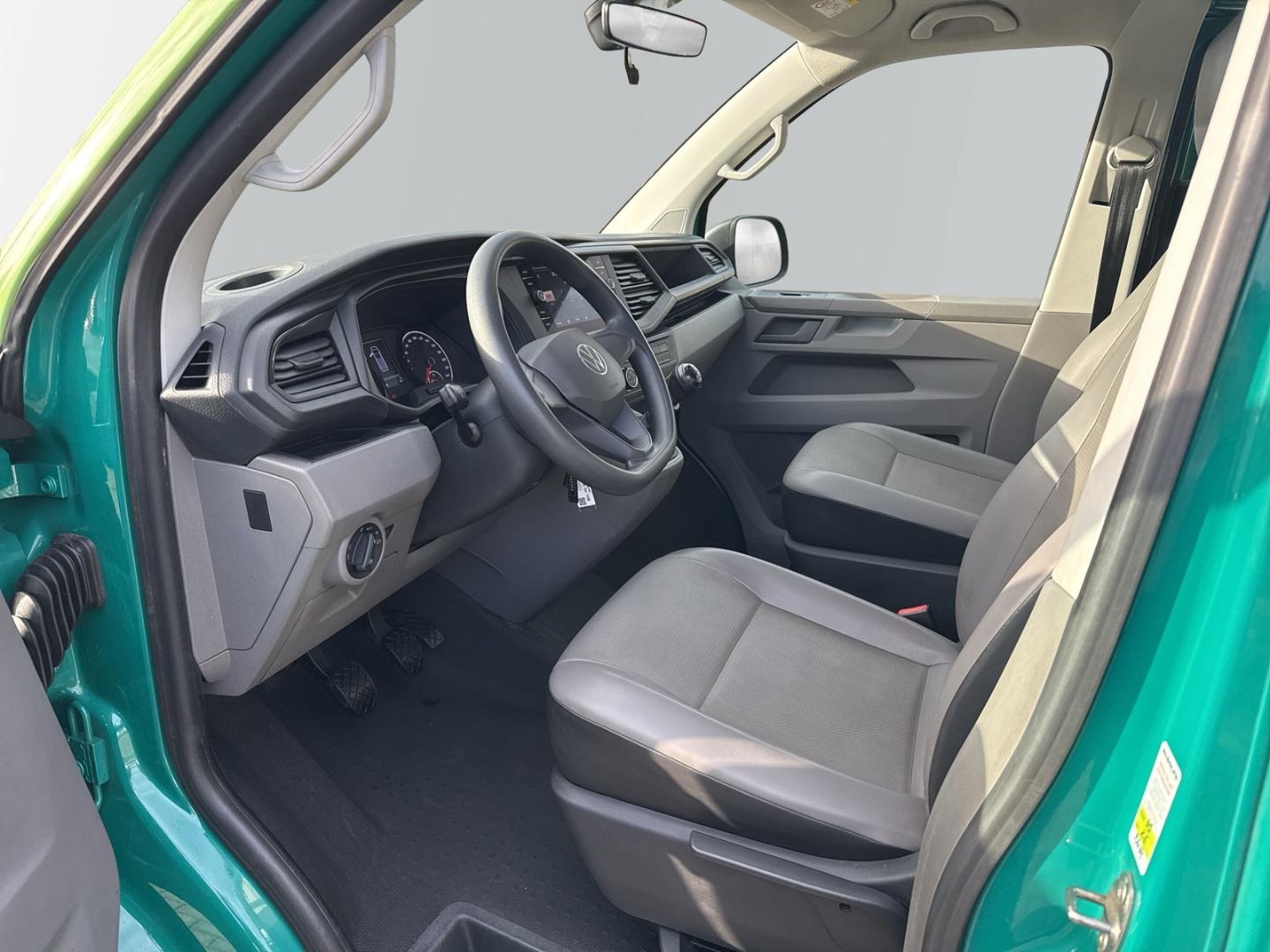 Volkswagen T6.1 Transporter Kombi 2.0 TDI 5-Gang Navi Klima