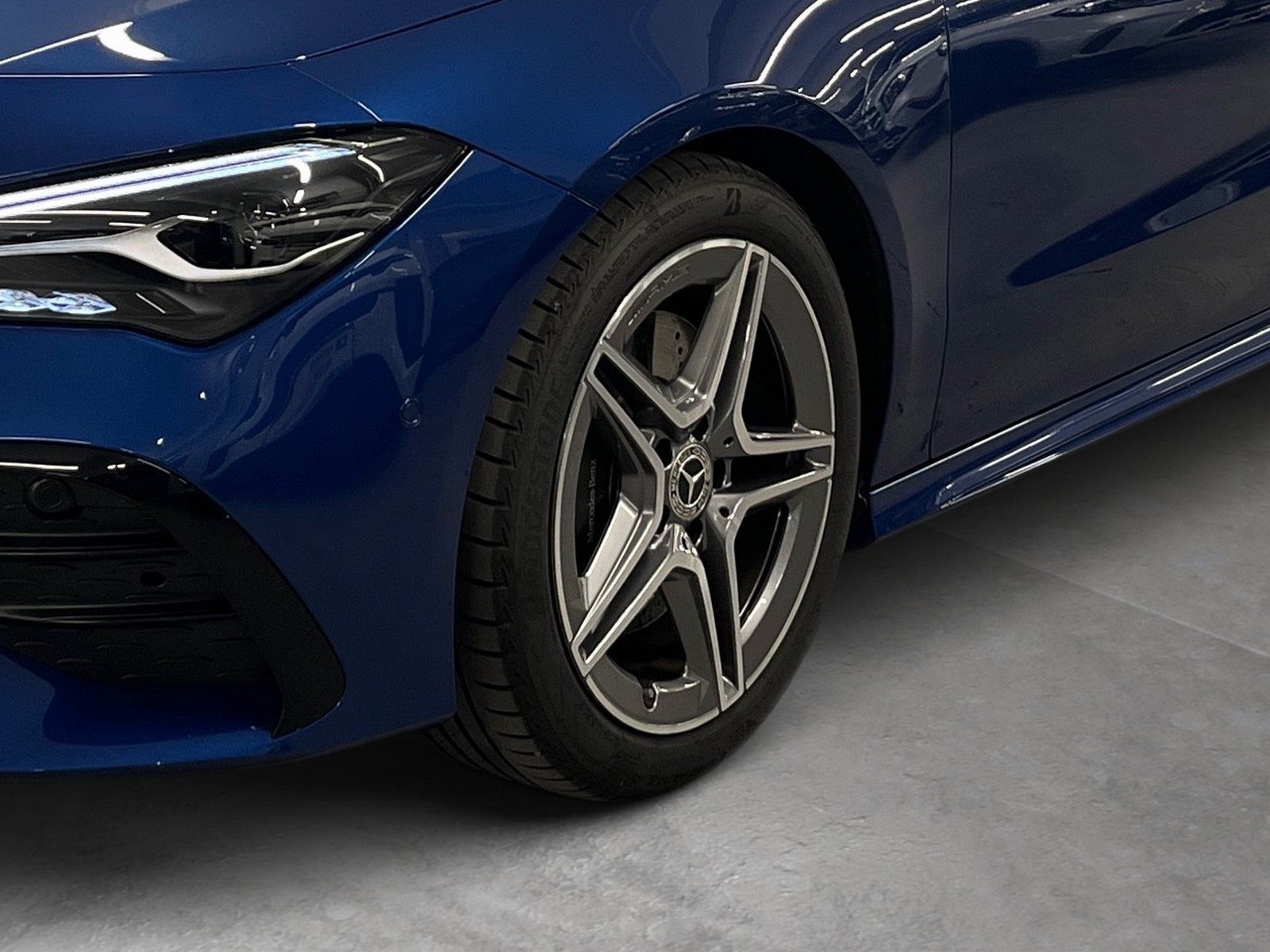 Fahrzeugabbildung Mercedes-Benz CLA 200 SB AMG*AHK*DAB*LED*Keyless*Winter-Paket