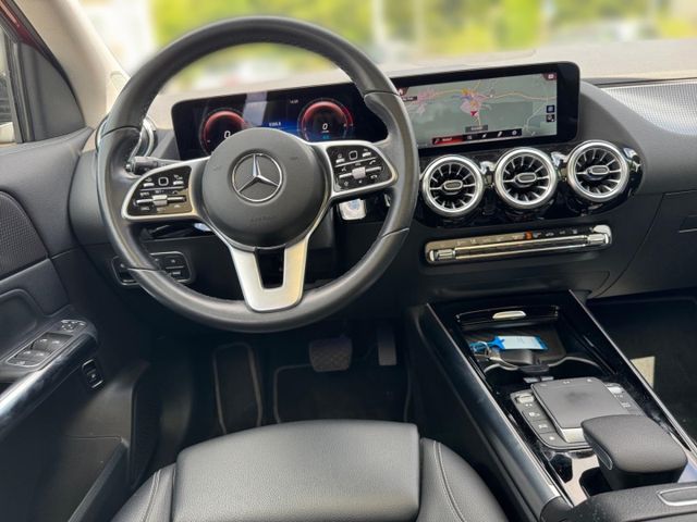 GLA 250 e Progressive Navi Panorama AHK Business