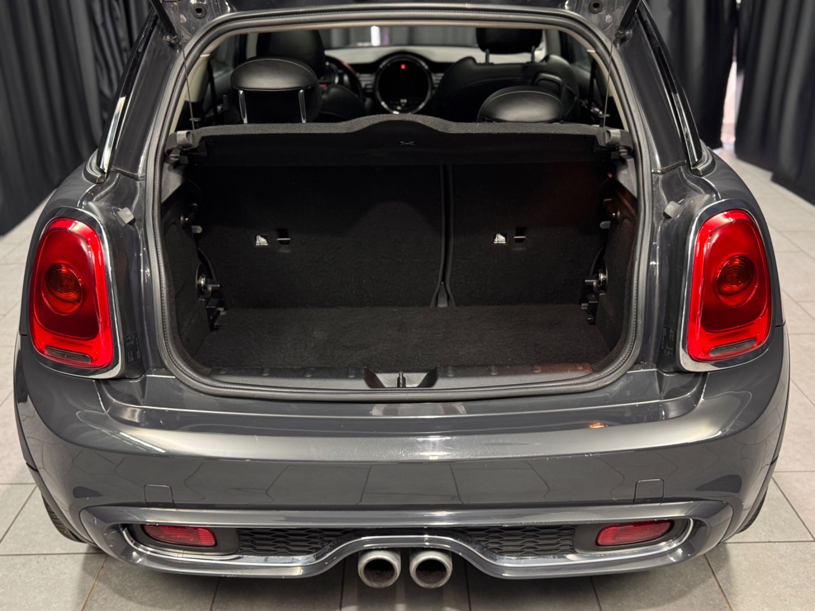 Fahrzeugabbildung MINI MINI COOPER S|CHILI|PANORAMA|NAVI|PDC|
