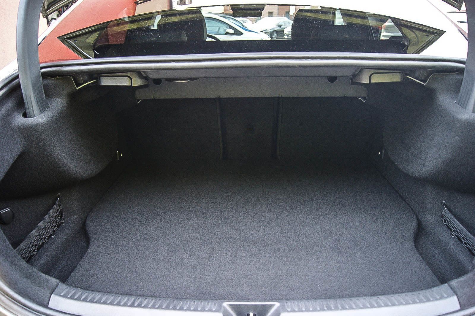 Fahrzeugabbildung Mercedes-Benz A 250e Lim Edition 19 BURMESTER GARAGENTORÖFFNER