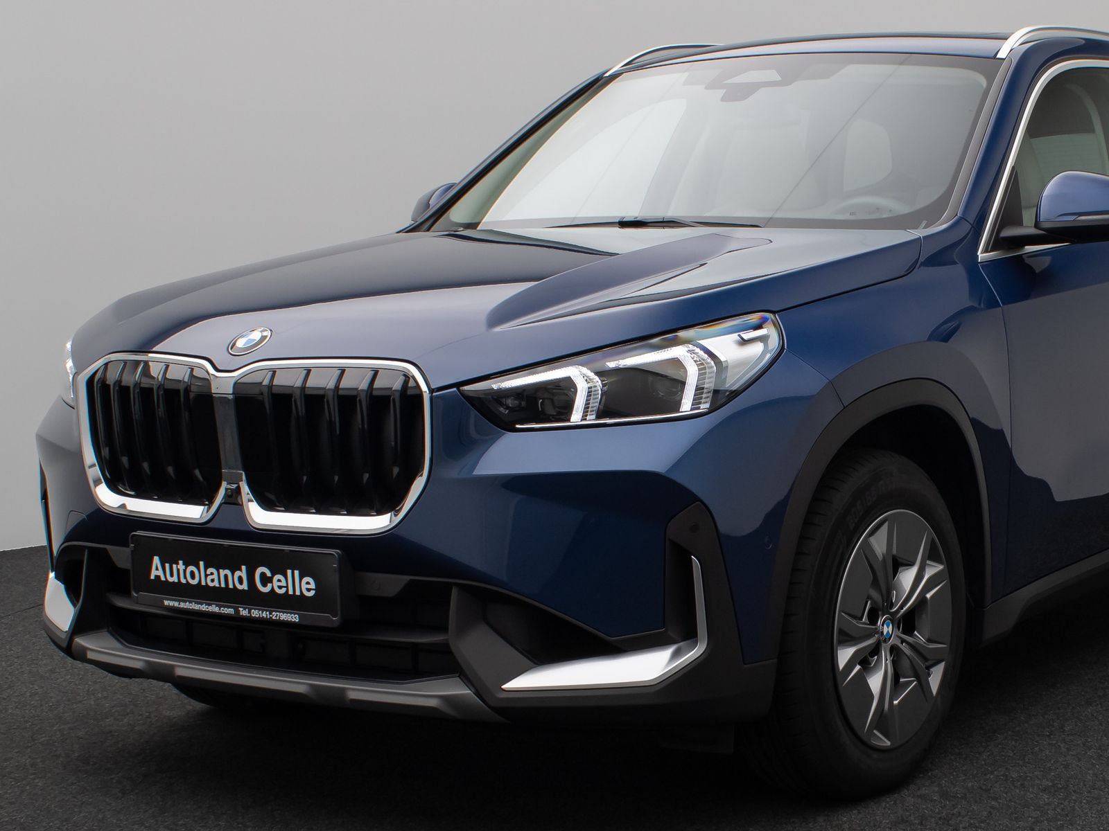 Fahrzeugabbildung BMW X1 xD23i Panorama 360° HUD H/K AHK Komfort Sport