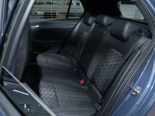 Golf R-Line eTSI DSG hauseigenes Sondermodell