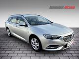 Opel Insignia B Sports Tourer, Spurhalte, WKR - silberne Opel Insignia
