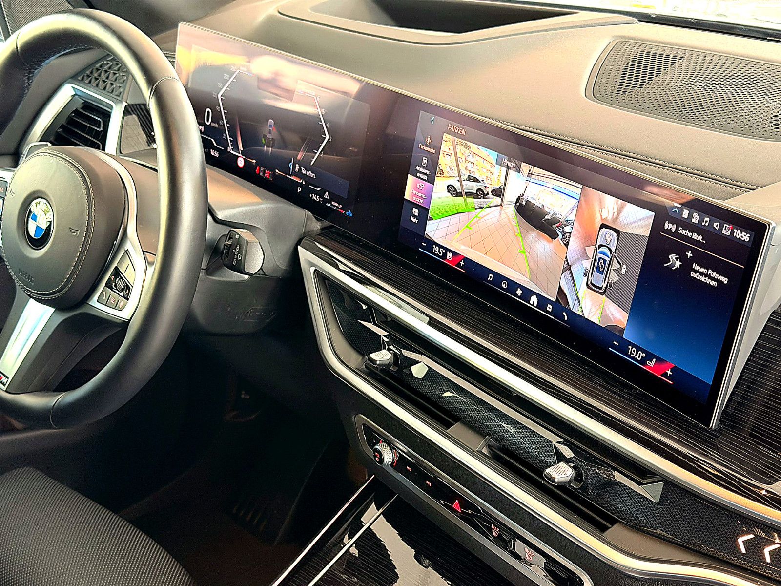 Fahrzeugabbildung BMW X5 30 d xDrive M Sport/HEAD-UP/360°/SOUND/AMBIEN