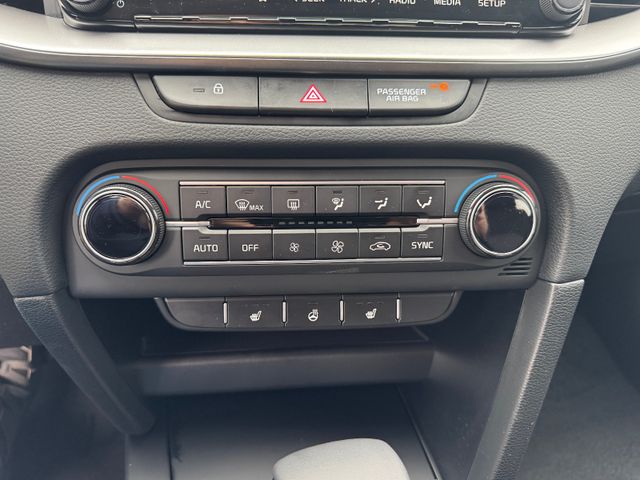 Kia XCeed 1.6 T-GDi Vision DCT7 NAVI LED PDC KAM SHZ