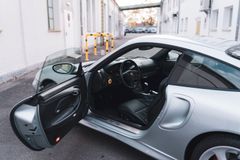 Fahrzeugabbildung Porsche 996 Turbo Coupé  *Schalter / Schalensitze*