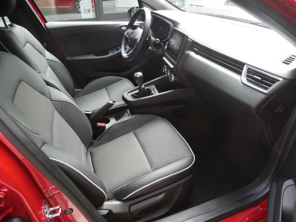 Fahrzeugabbildung Renault Clio INTENS TCe 90