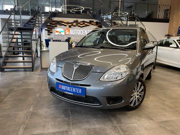 Lancia Ypsilon 1.4 8V Oro *KLIMAAUT.*2.HD*TÜV 062027*