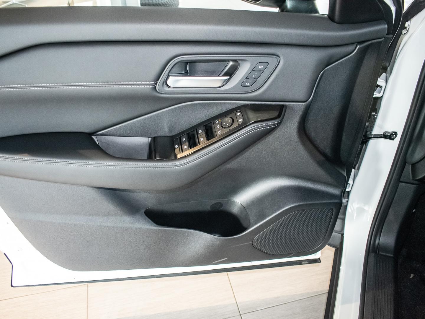 Nissan X-Trail N-Trek e-POWER Allrad 213PS Navi Leder E