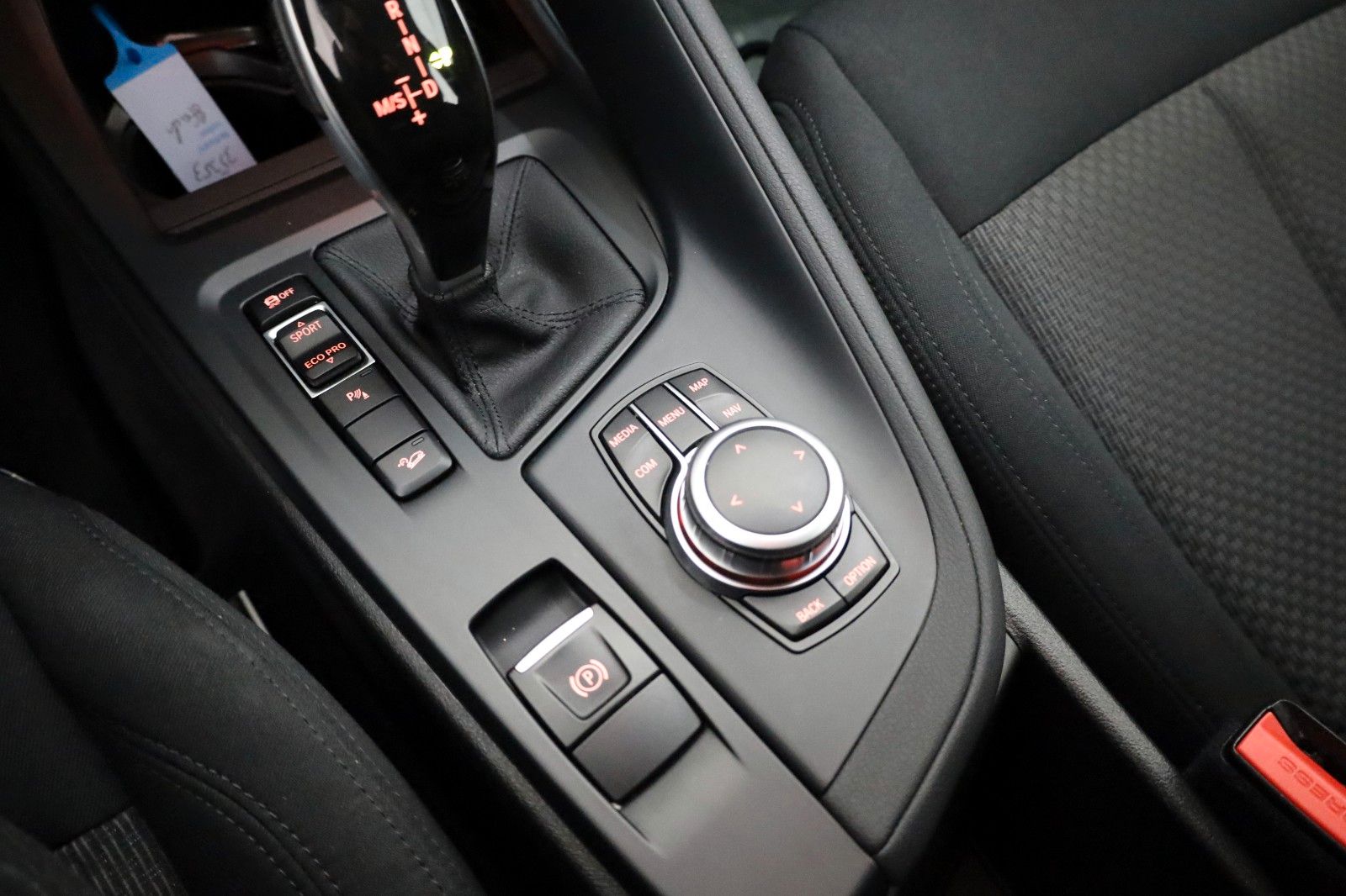 Fahrzeugabbildung BMW X1 xDrive 18dA Navi,SH,PDC,SR+WR