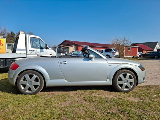 Audi TT  Cabrio 1.8 T quattro 225PS nur 120tkm Leder