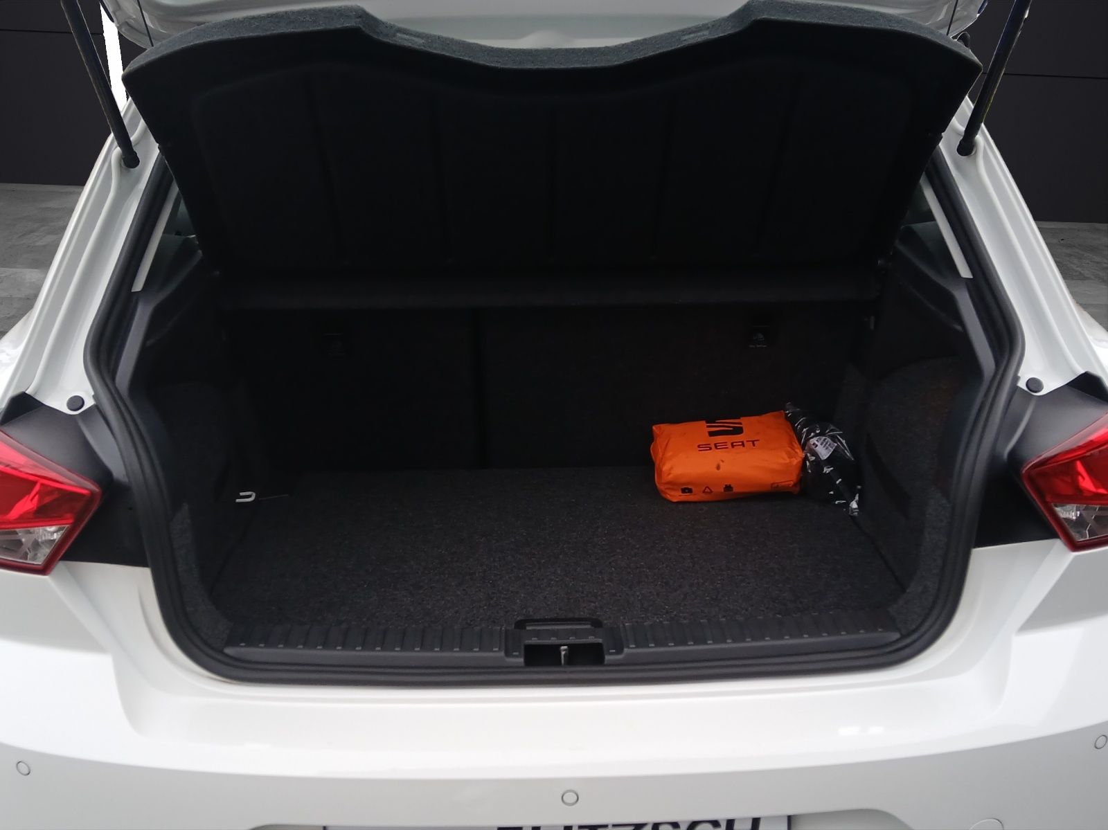 Fahrzeugabbildung SEAT Ibiza TSI DG Style Beats RFK Fast-Lane Climatron