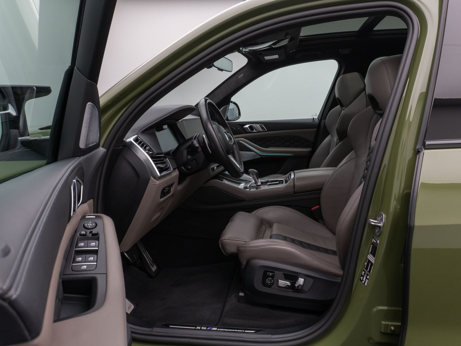 Fahrzeugabbildung BMW X5 M Competition Panorama 360°B&W IndividualVoll