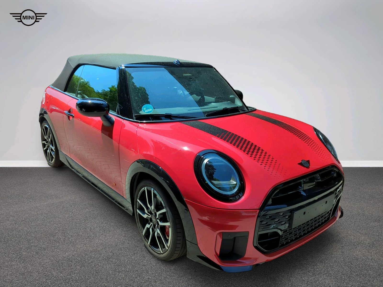 MINI John Cooper Works Cabrio - Bild 2