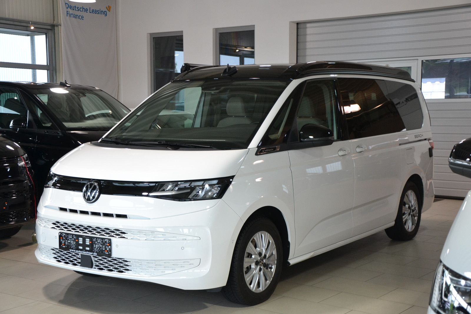 Volkswagen T7 California Beach Camper eHybrid 4M MarkiseAHK