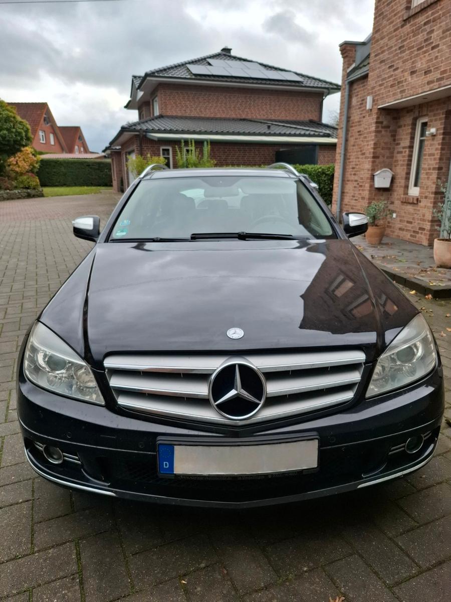 Mercedes-Benz C220 2008 — rear view