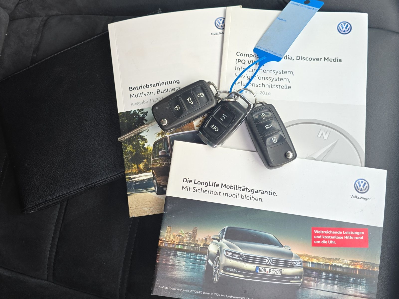 Fahrzeugabbildung Volkswagen T6 Multivan Generation Six+DSG+7 Sitze+AHK+LED