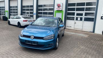 Volkswagen Golf - 2