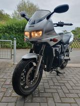 Yamaha FZS 600 Fazer