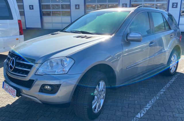 Mercedes-Benz ML 350 CDI neue Reifen AHK/NAVI/