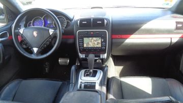 Porsche Cayenne - 9