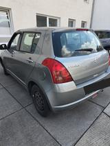 Suzuki Swift 1.5 Automatik 4 Türer TÜV bis 08.26 - Suzuki Swift: Türer