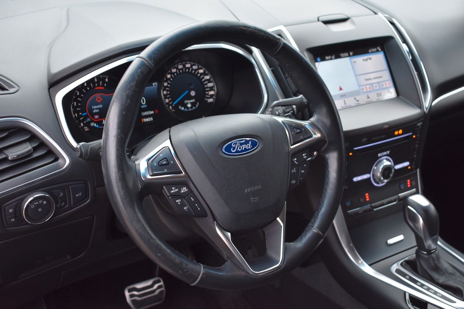 Fahrzeugabbildung Ford Edge ST-Line 4x4 Kamera Sitzbelüftung ACC