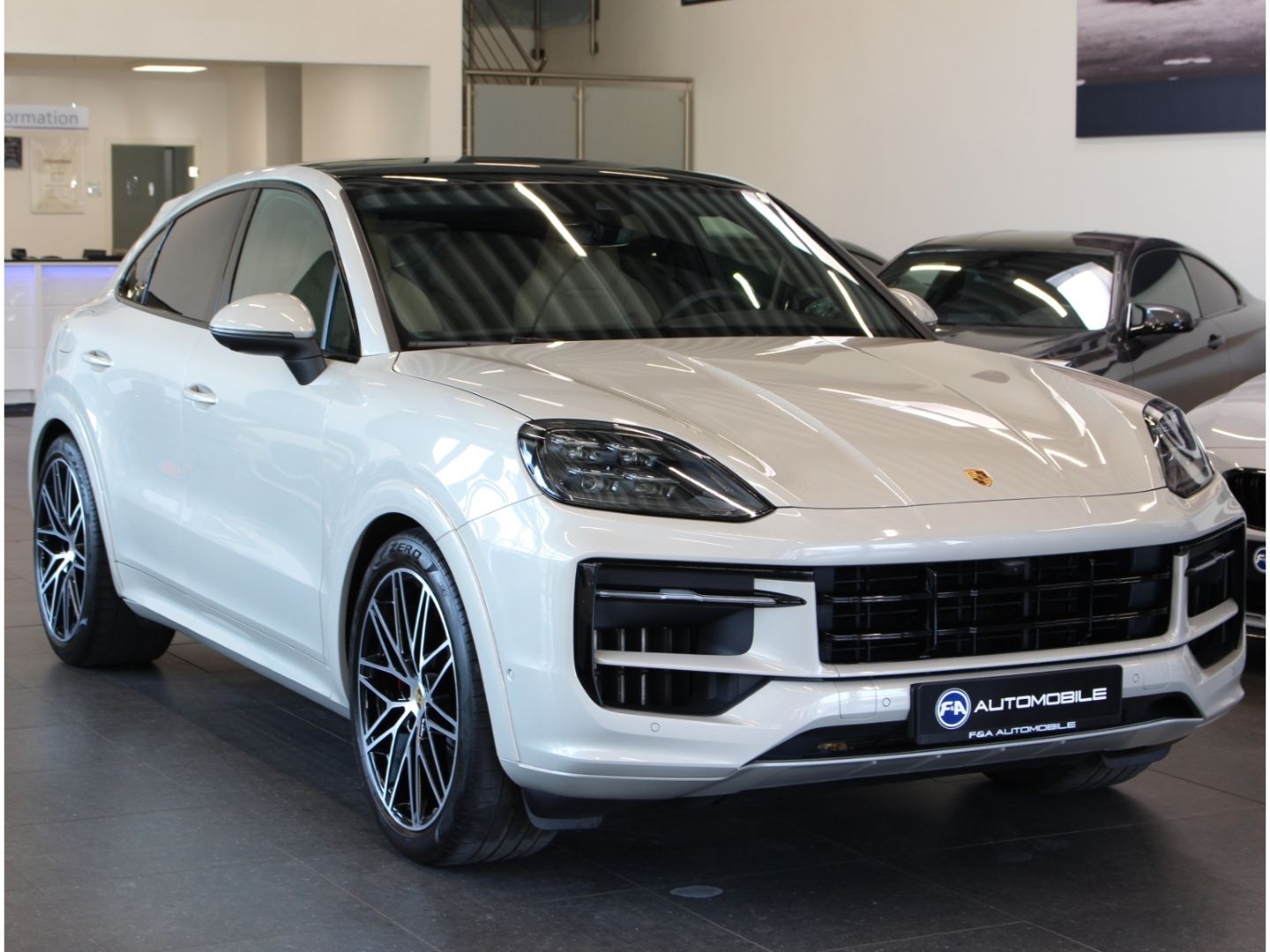 Fahrzeugabbildung Porsche Cayenne S Sport Chrono 1.Hand+Unfallfrei+Standhz