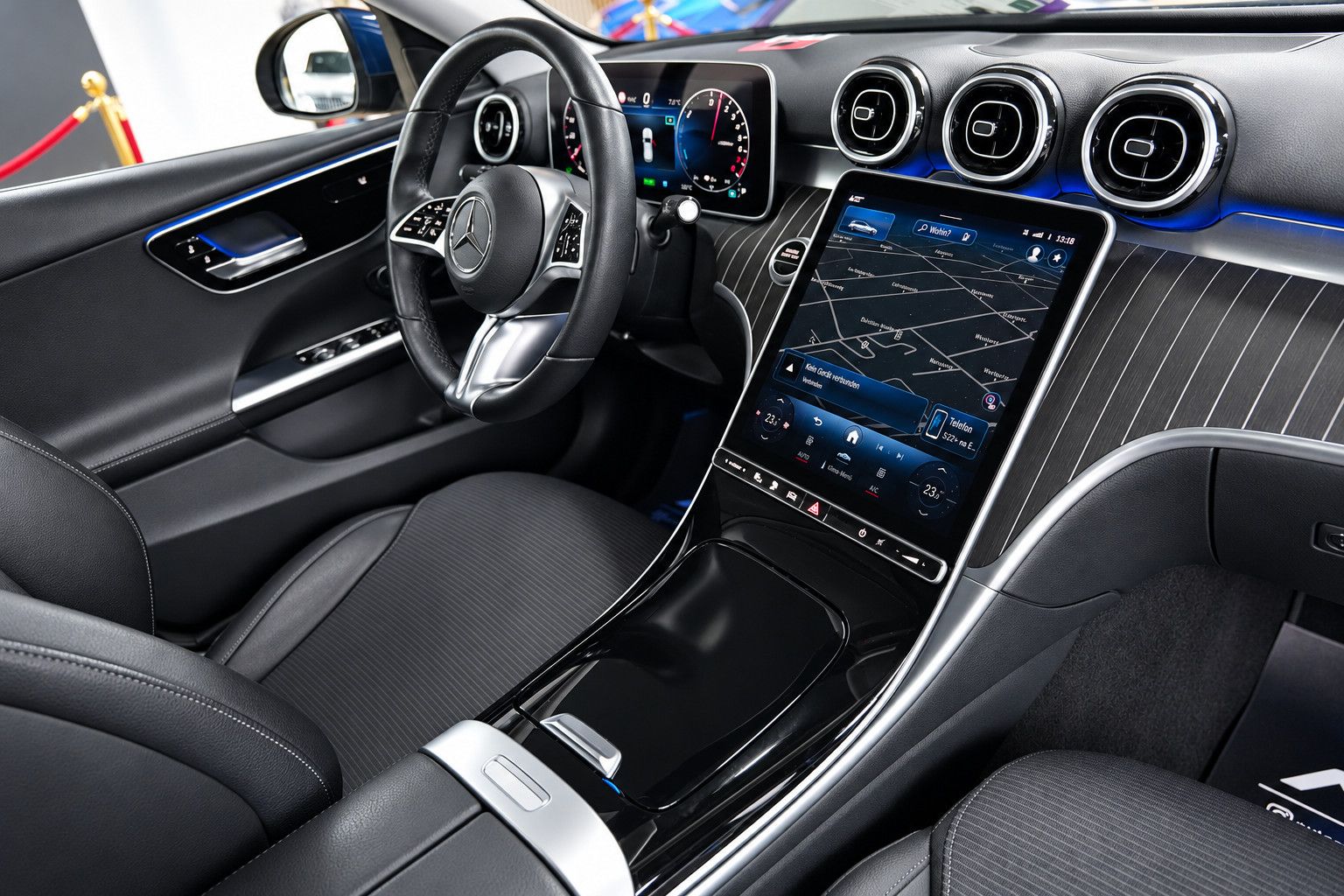 Fahrzeugabbildung Mercedes-Benz C 300 e T *Ambiente*SHZ*Rückfahrkamera*T-Winkel*