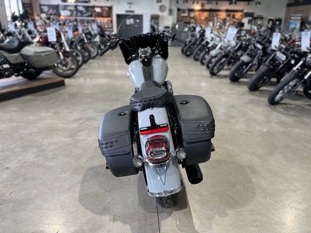 Fahrzeugabbildung Harley-Davidson HERITAGE CLASSIC FLHC 117 MY25