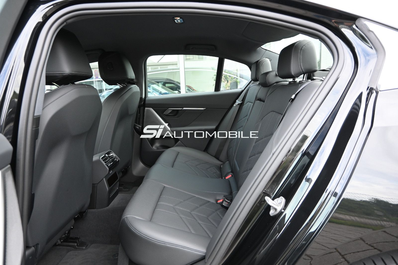 Fahrzeugabbildung BMW 520i Aut. °KOMFORTSITZE+BELÜFTUNG°STANDHEIZUNG°