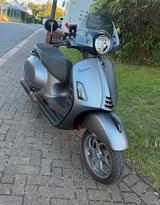 Vespa GTS 300 HPE - Vespa Motorräder in Bonn
