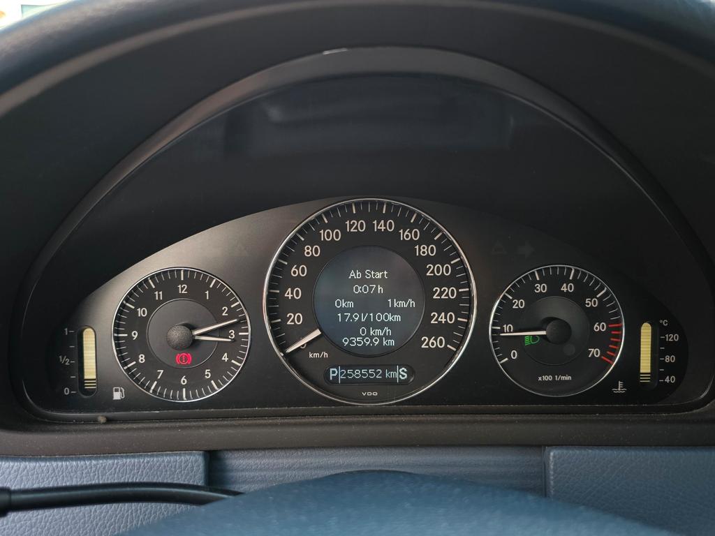 Mercedes-Benz CLK 320