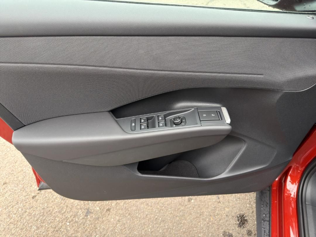Fahrzeugabbildung Volkswagen T-ROC Life GHR,AHK,App-Connect,Winterpaket,17LM-