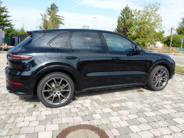 Porsche Cayenne - 6