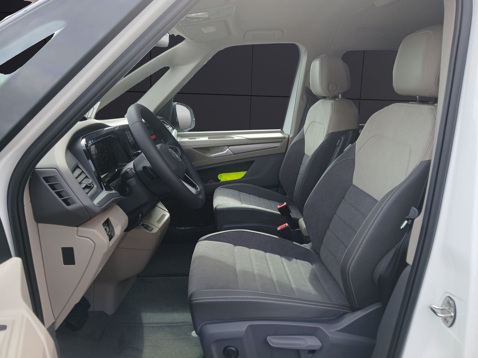 Fahrzeugabbildung Volkswagen T7 Multivan TSI Edition 7- DSG AHK NAVI IQ.LIGHT