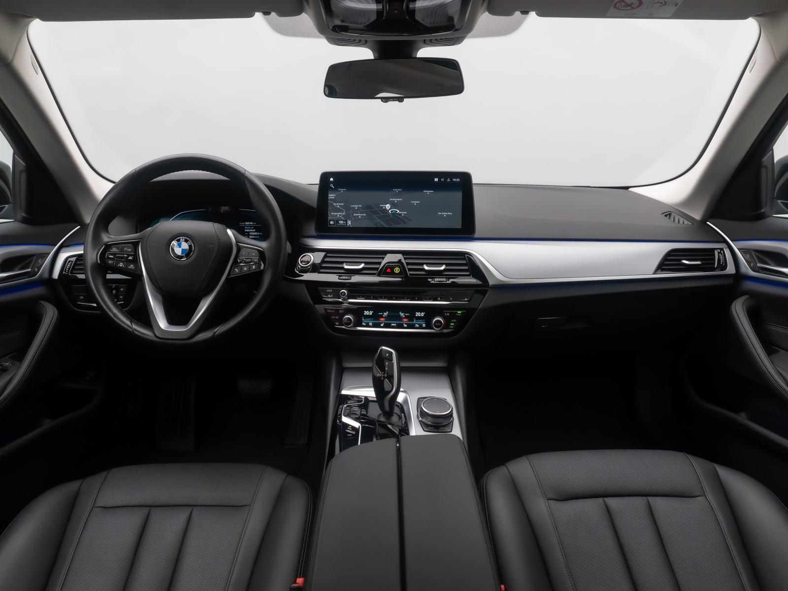 BMW 520d ACC 360°HUD DAB Panorama 4xKlima Komfort