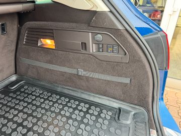 Bild 31 VW Touareg R-line*4Mo*Luftfederung*Leder*Navi*Pano*