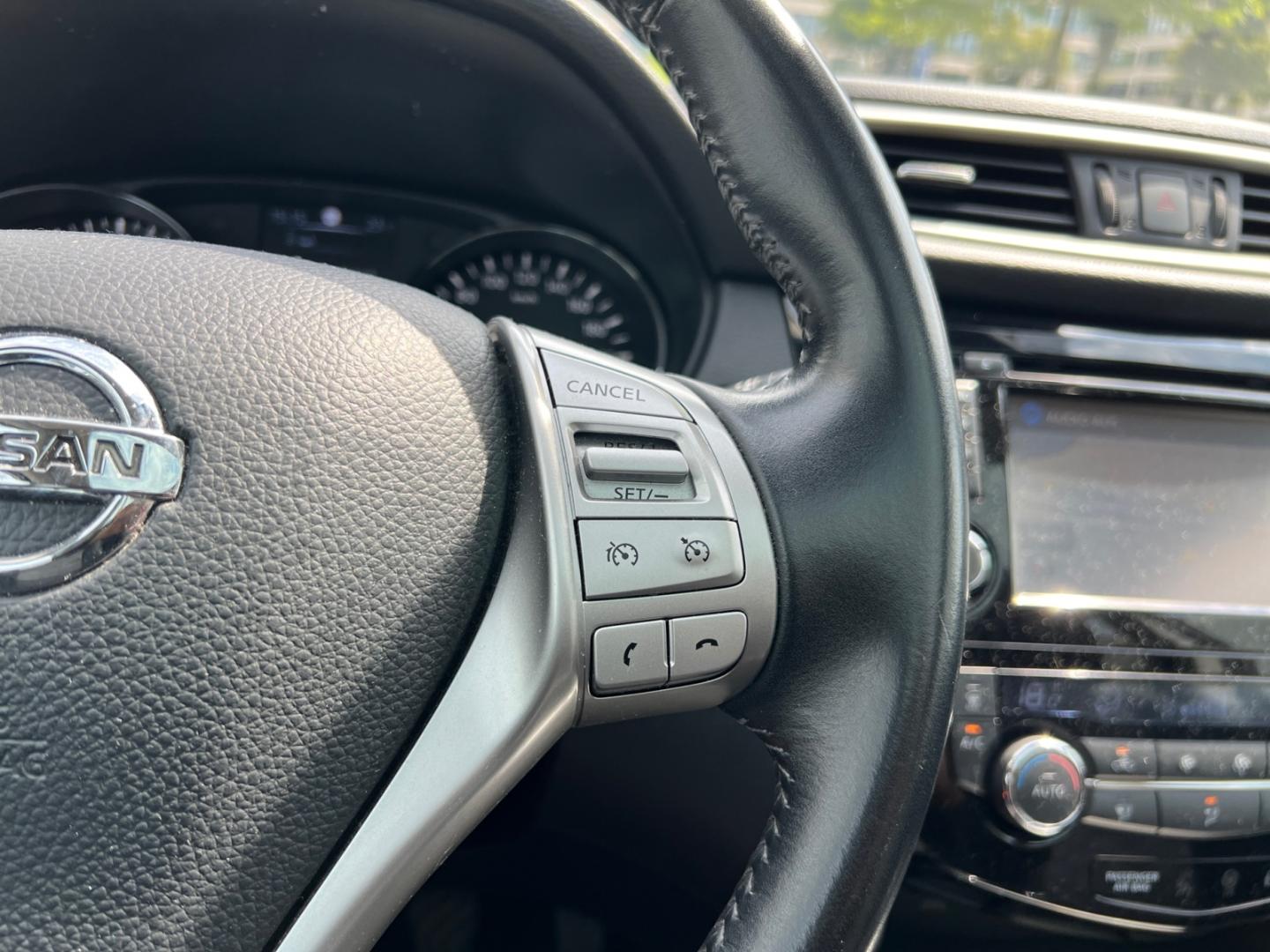 Nissan Qashqai 1.2 DIG-T N-Connecta *360°*NAVI*SHZ*PDC*