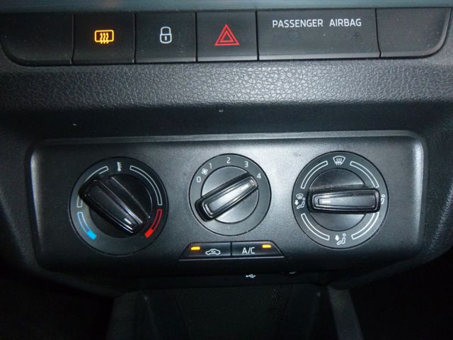 Fahrzeugabbildung Skoda Fabia 1,0 TSI Kombi >NAVI/Einparh/SmartLink<