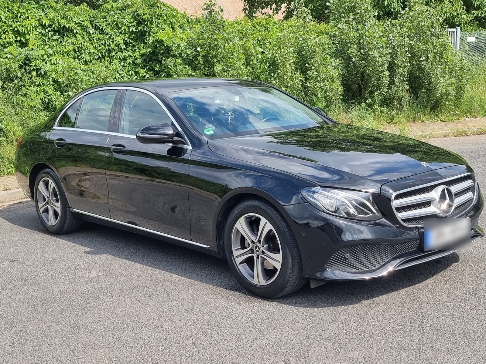MERCEDES-BENZ Mercedes Benz E200