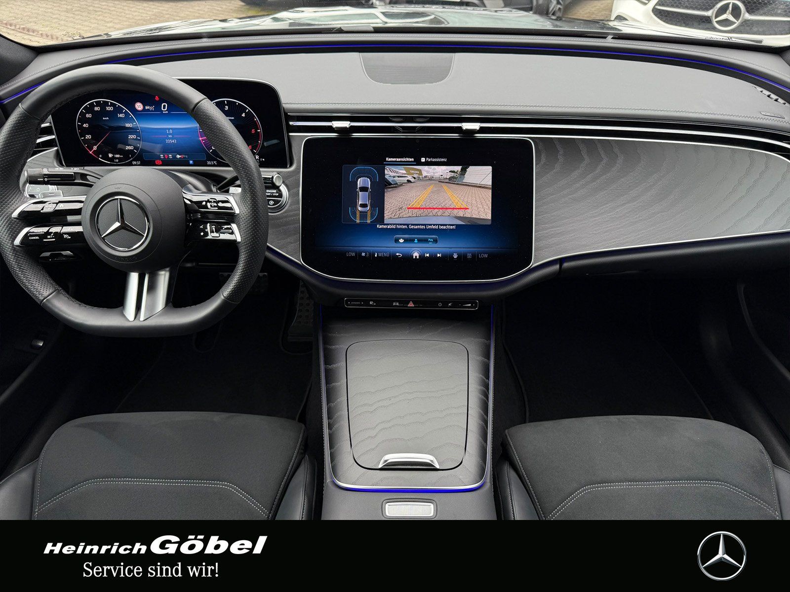 Fahrzeugabbildung Mercedes-Benz E 220 d AMG*DISTRONIC*TOTWINKEL*KEYLESS*AMBIENTE