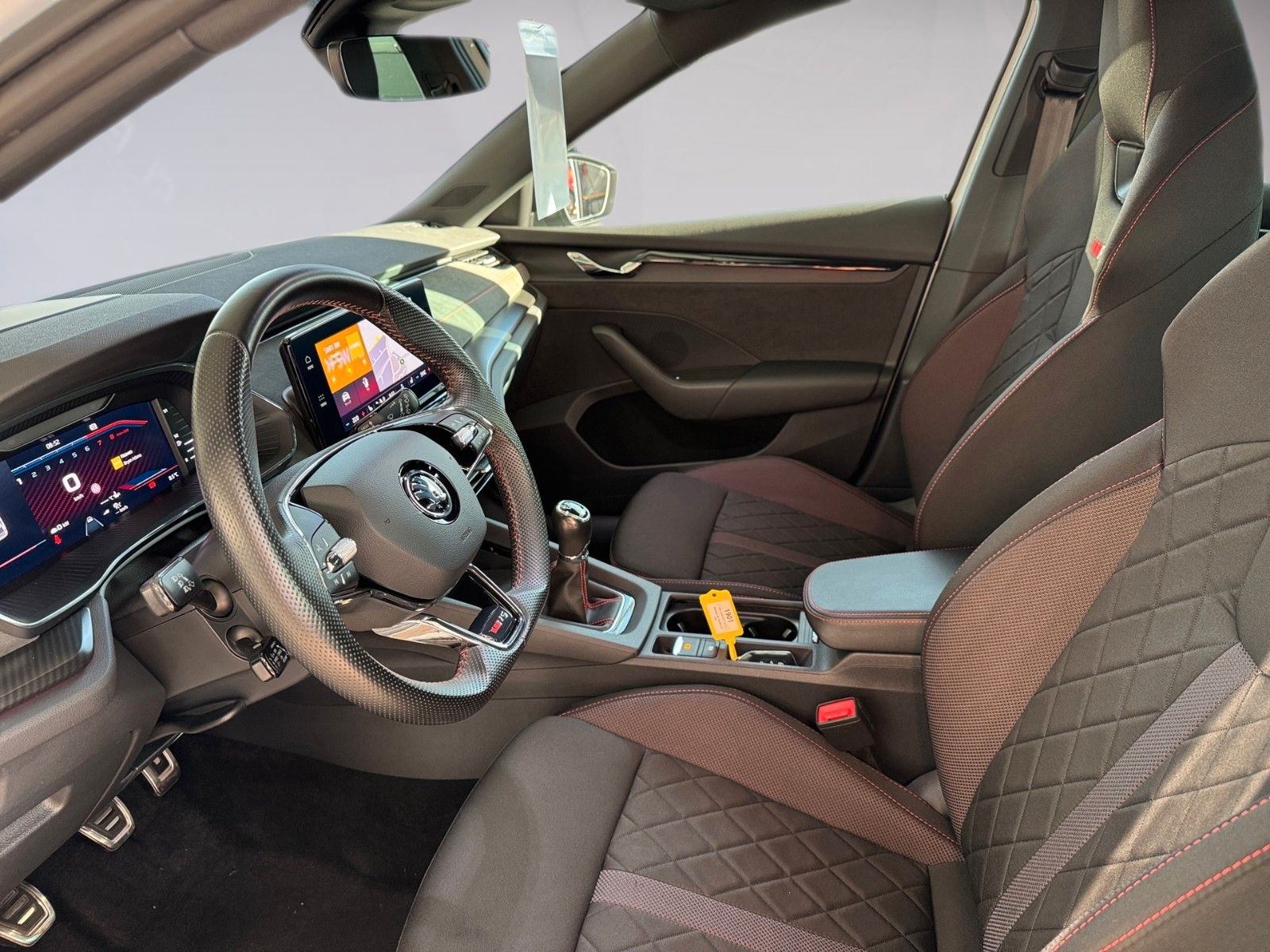 Fahrzeugabbildung SKODA Octavia Combi RS 2.0 TSI