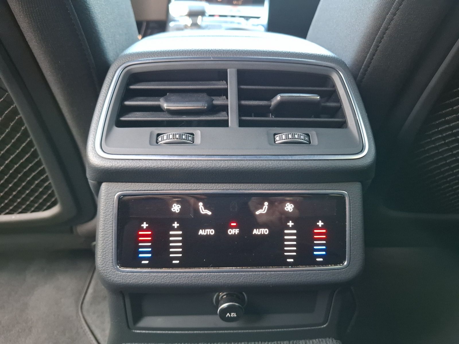 Fahrzeugabbildung Audi A6 Avant 50 TDI sport quattro Matrix Navi AVC AC