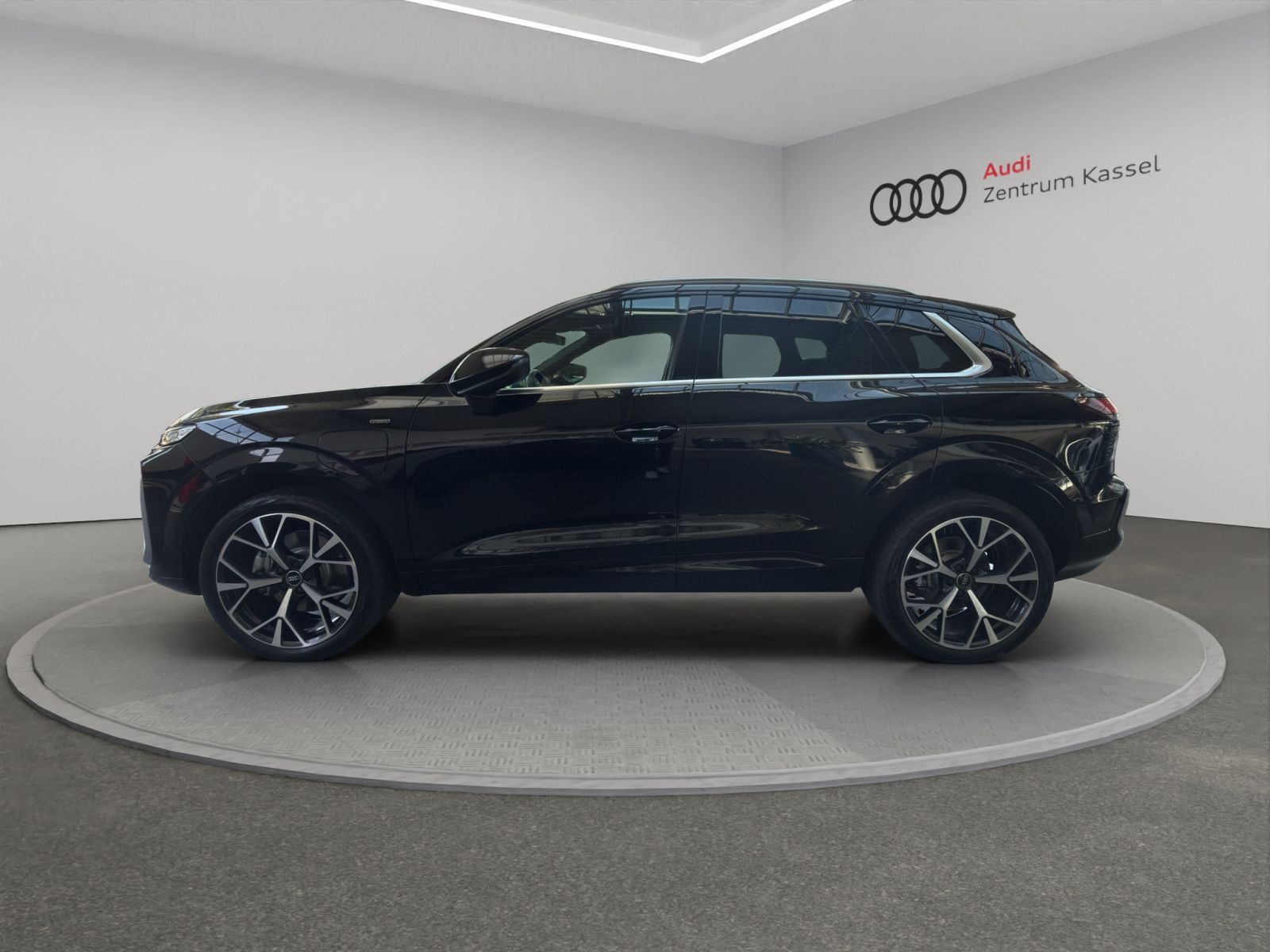 Audi Q3 SUV e-hybrid S line LED AHK Tech plus imagem 3