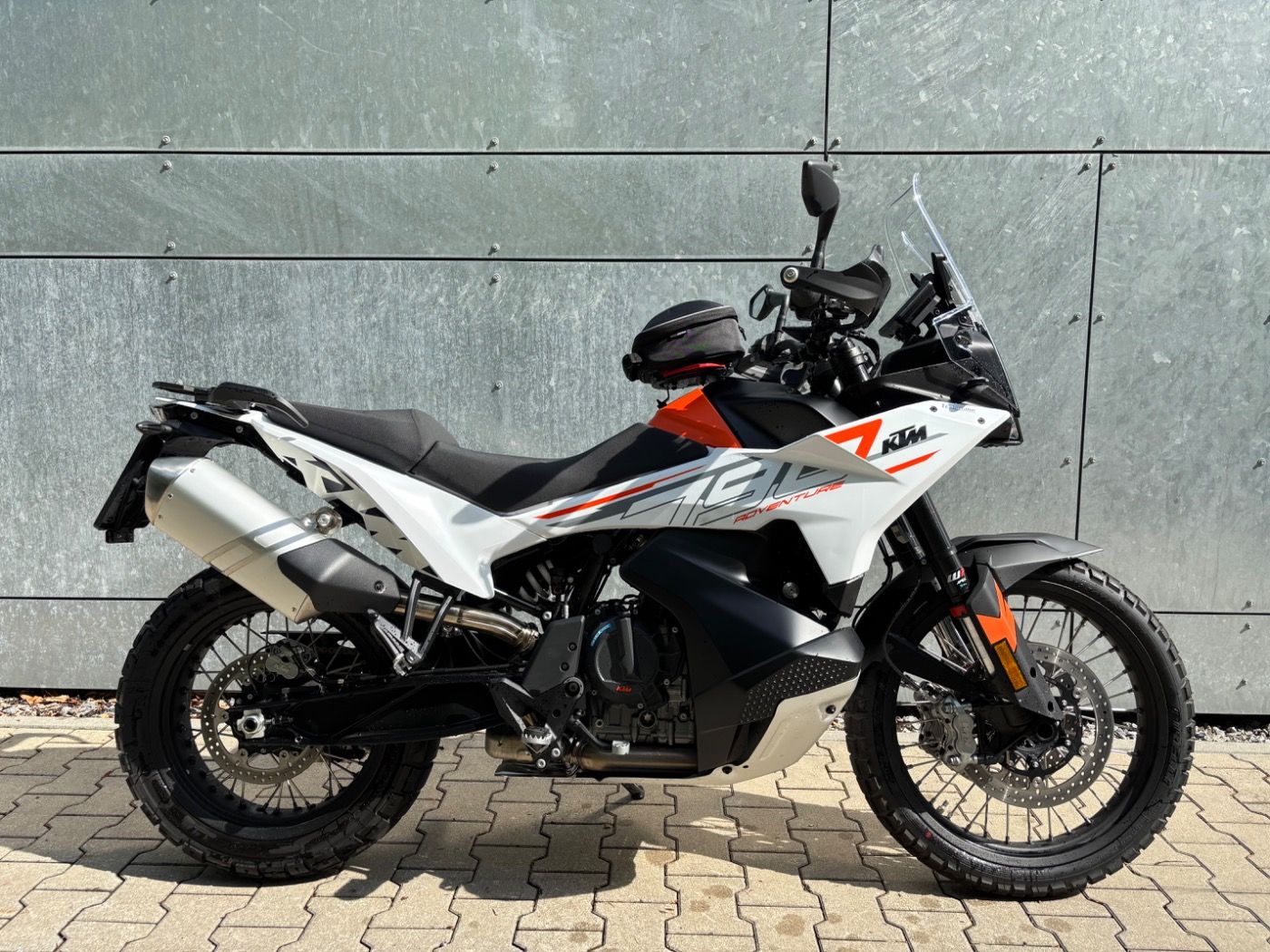 Fahrzeugabbildung KTM 790 Adventure 2024
