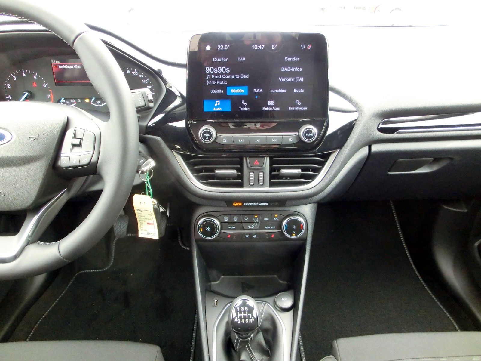 Fahrzeugabbildung Ford Fiesta Titanium *LED*Winterpaket*Parkpilot*