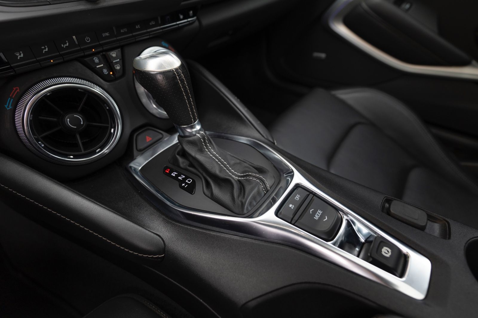 Fahrzeugabbildung Chevrolet Camaro SS 6,2L HUD LED BOSE KAM CARPLAY TOTW