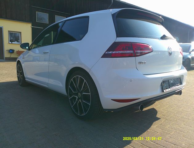 Volkswagen Golf  7 GTI,Top Zustand, HU/AU NEU !